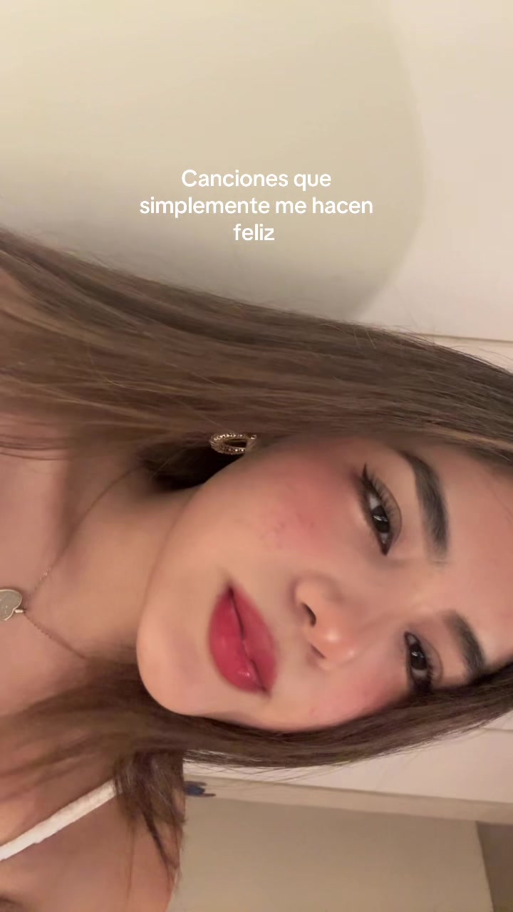 @Camila Alanis