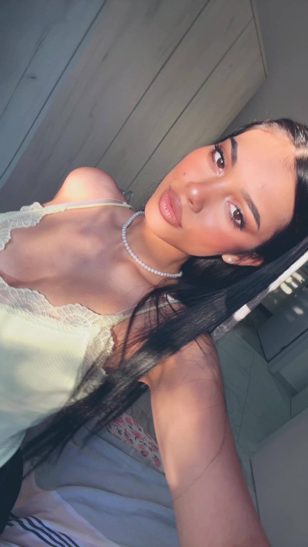 @nadjolinaa