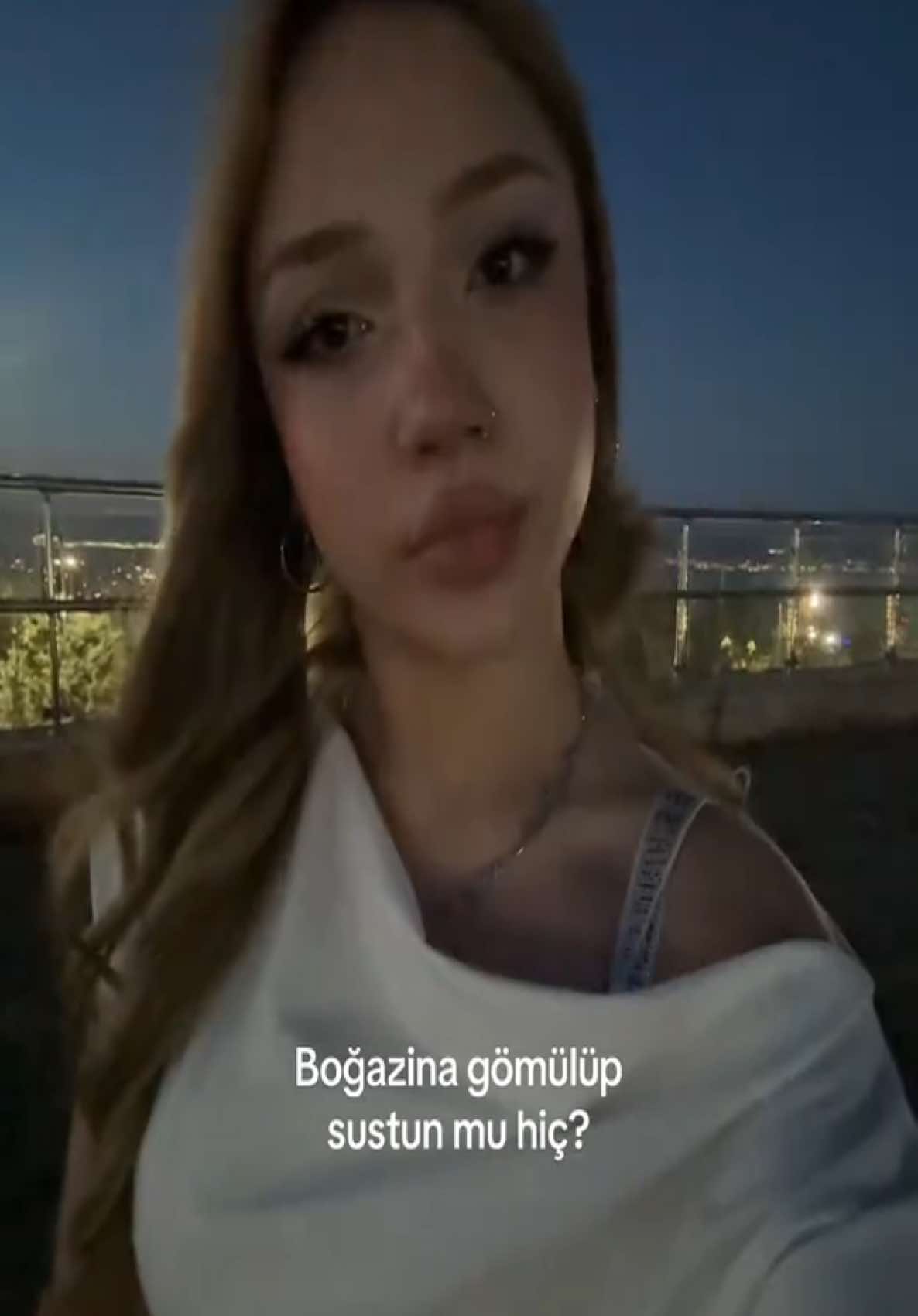 @𝑹𝒐𝒍𝒚𝒂𝒏𝒏