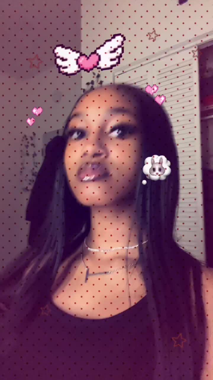 @axvslz_