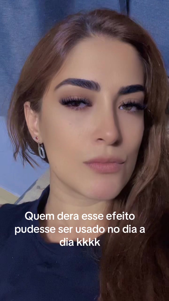 @Rebeca Escobar/ Prompts e mais