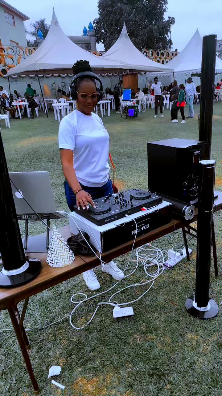 @Soniah_Empress👑