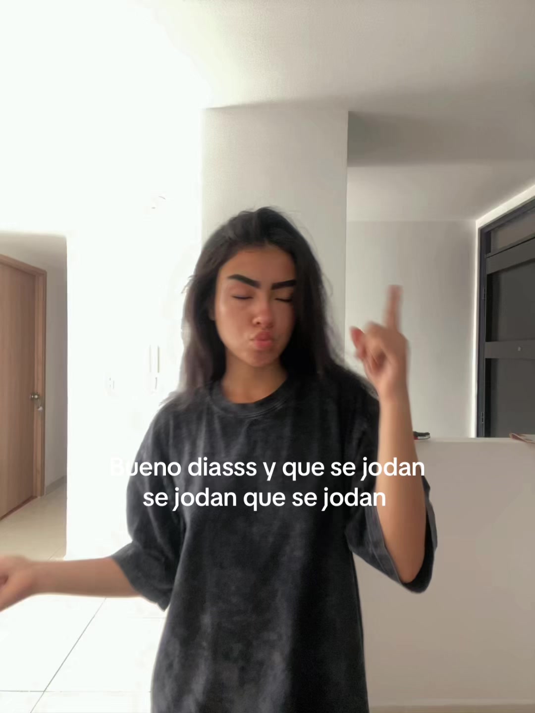 @𝒸𝒶𝓁𝓁𝓂𝑒𝓌𝑒𝓃𝒹𝓎 💋