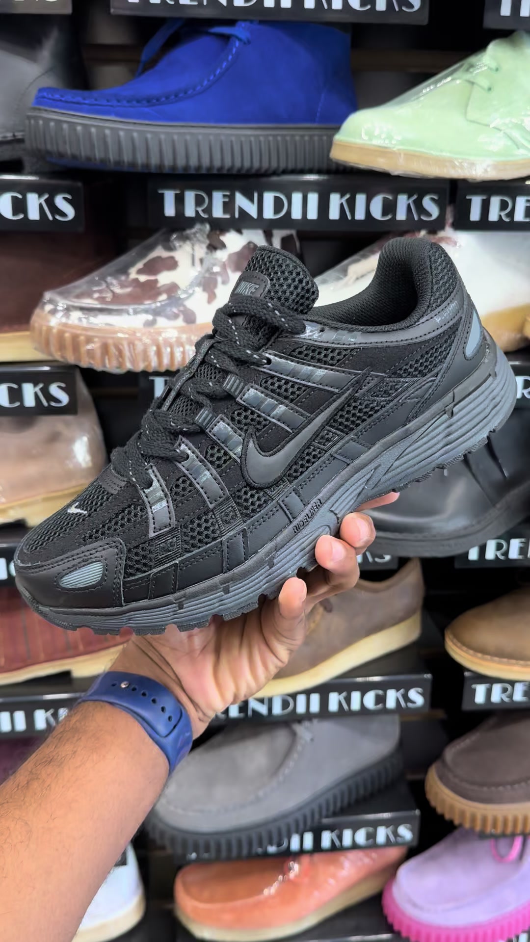 @TRENDII KICKS