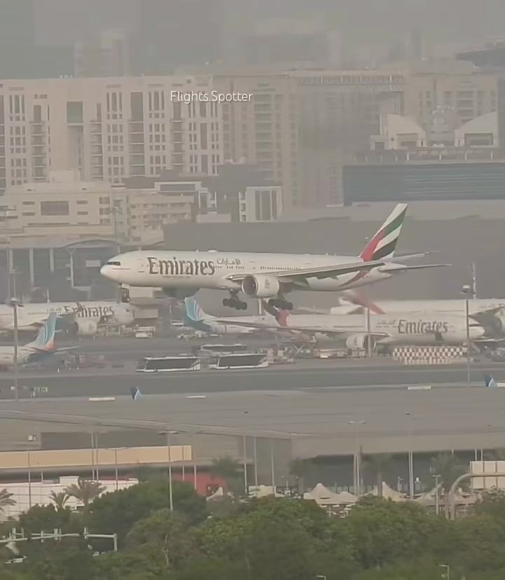 @Flights.spotter 🇦🇪