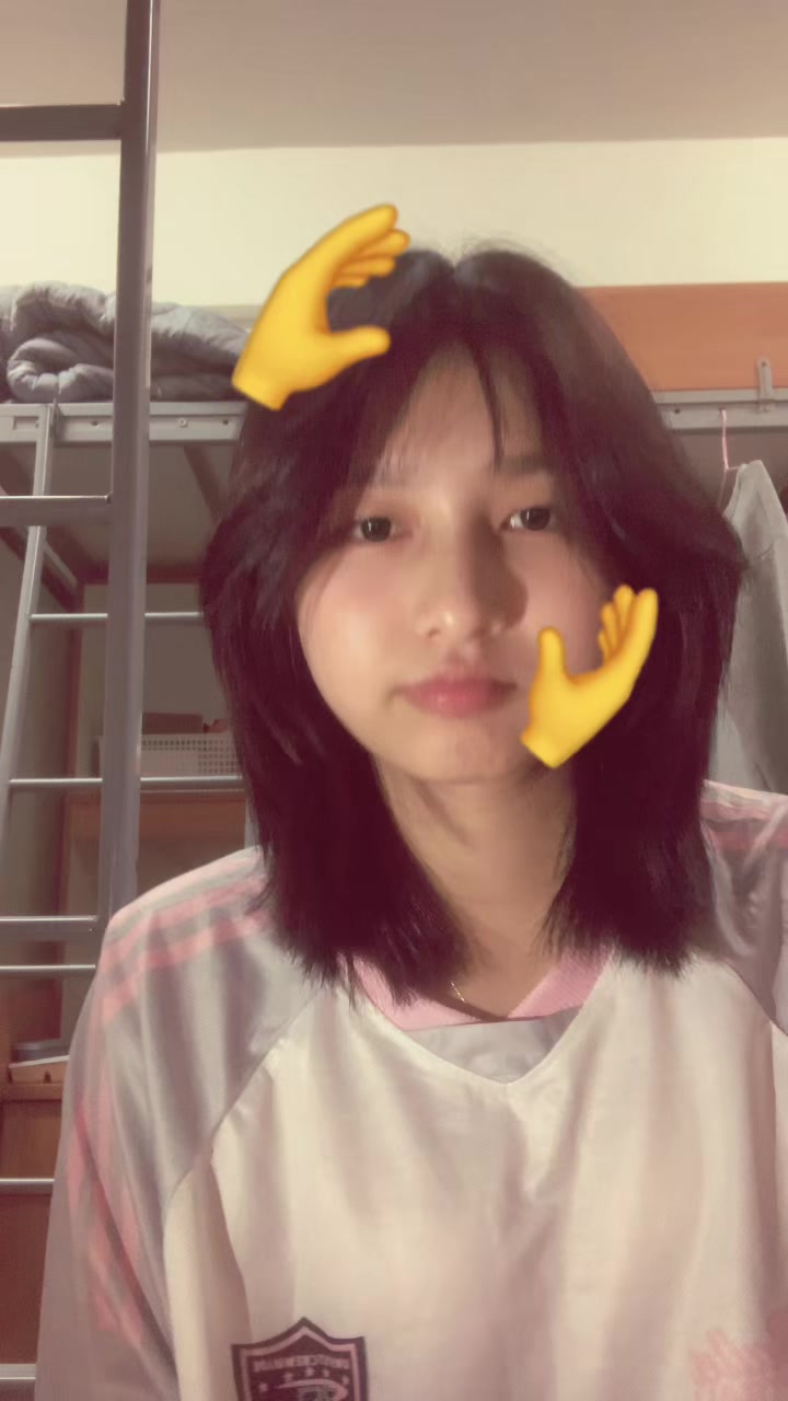 @何利芳