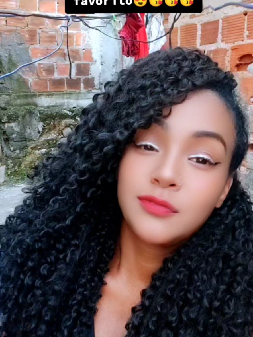 @Lucy a guria do short sexy