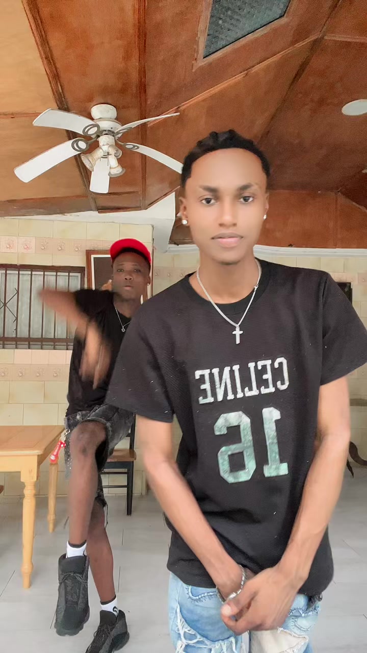 @Mr kris boy🧃~🥰