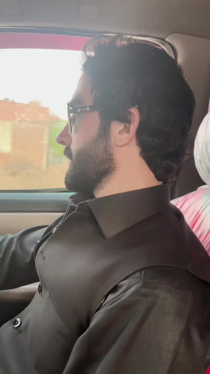 @Malik Irfan Tangi 444