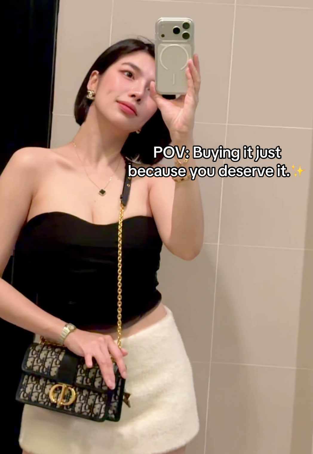 @Elle