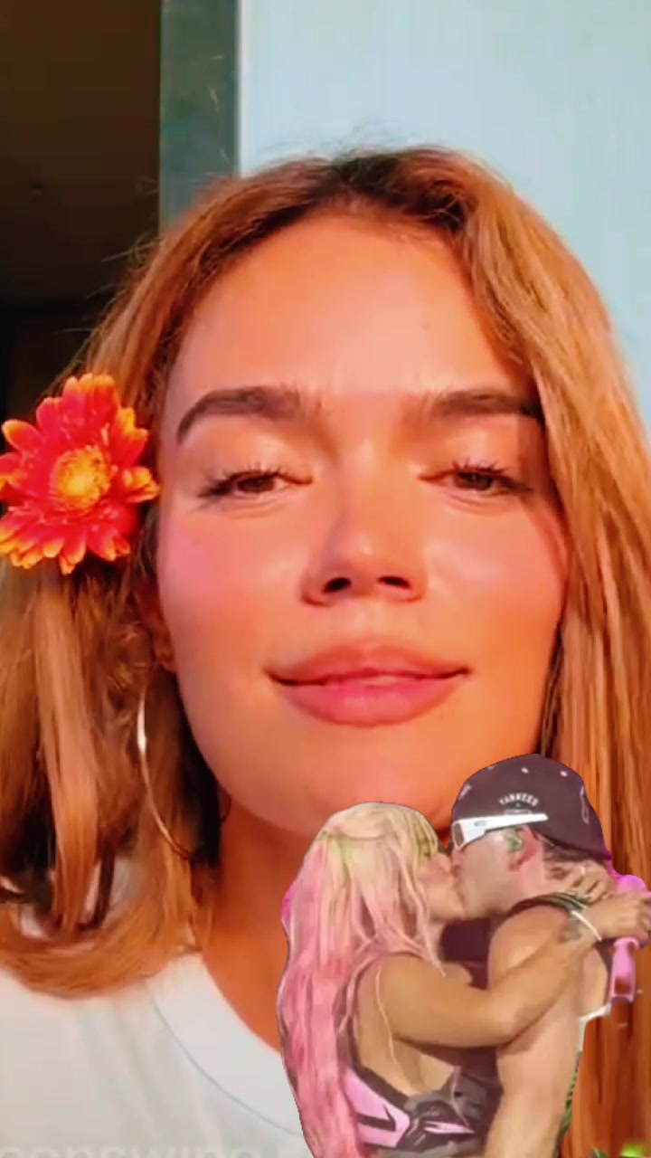 @karolyFeid 💚💖