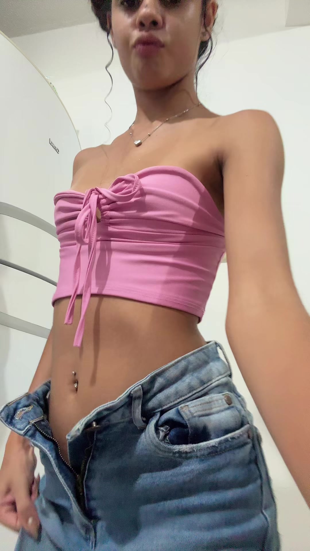 @thaissthefanie_