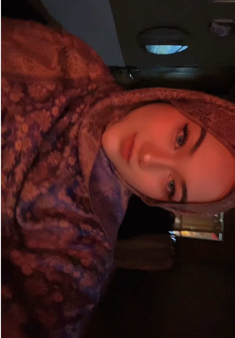 @s4tvrneiz__