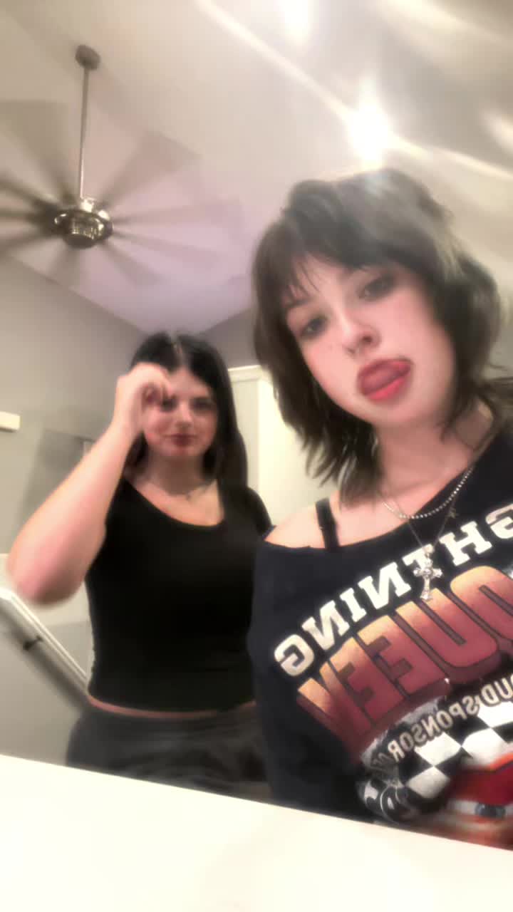 @🧟&zwj;♀️Asher🧟&zwj;♀️