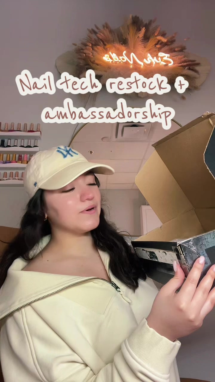 @Elaina