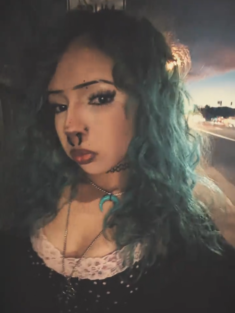 @★