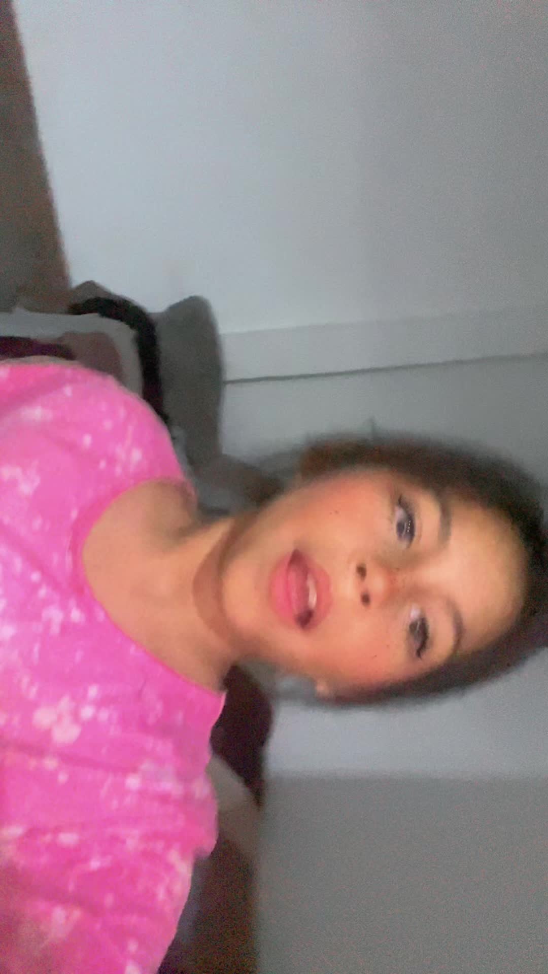 @Monica Mora