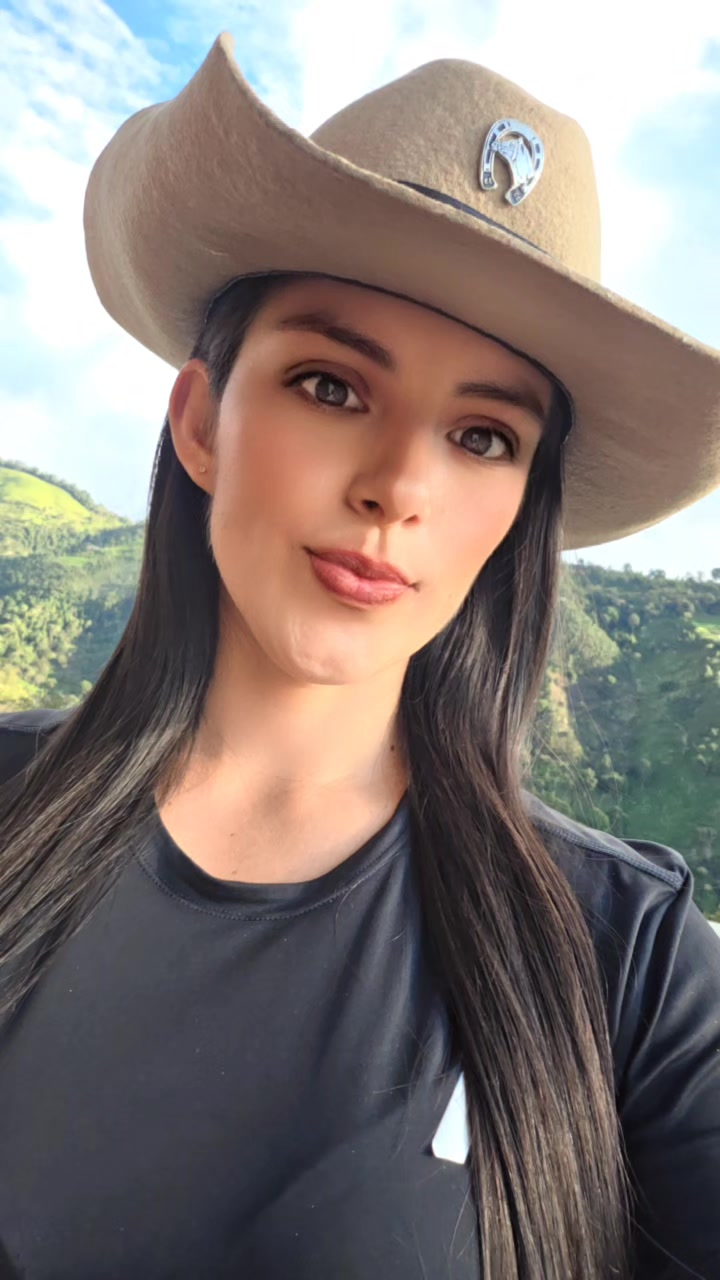 @Yucely