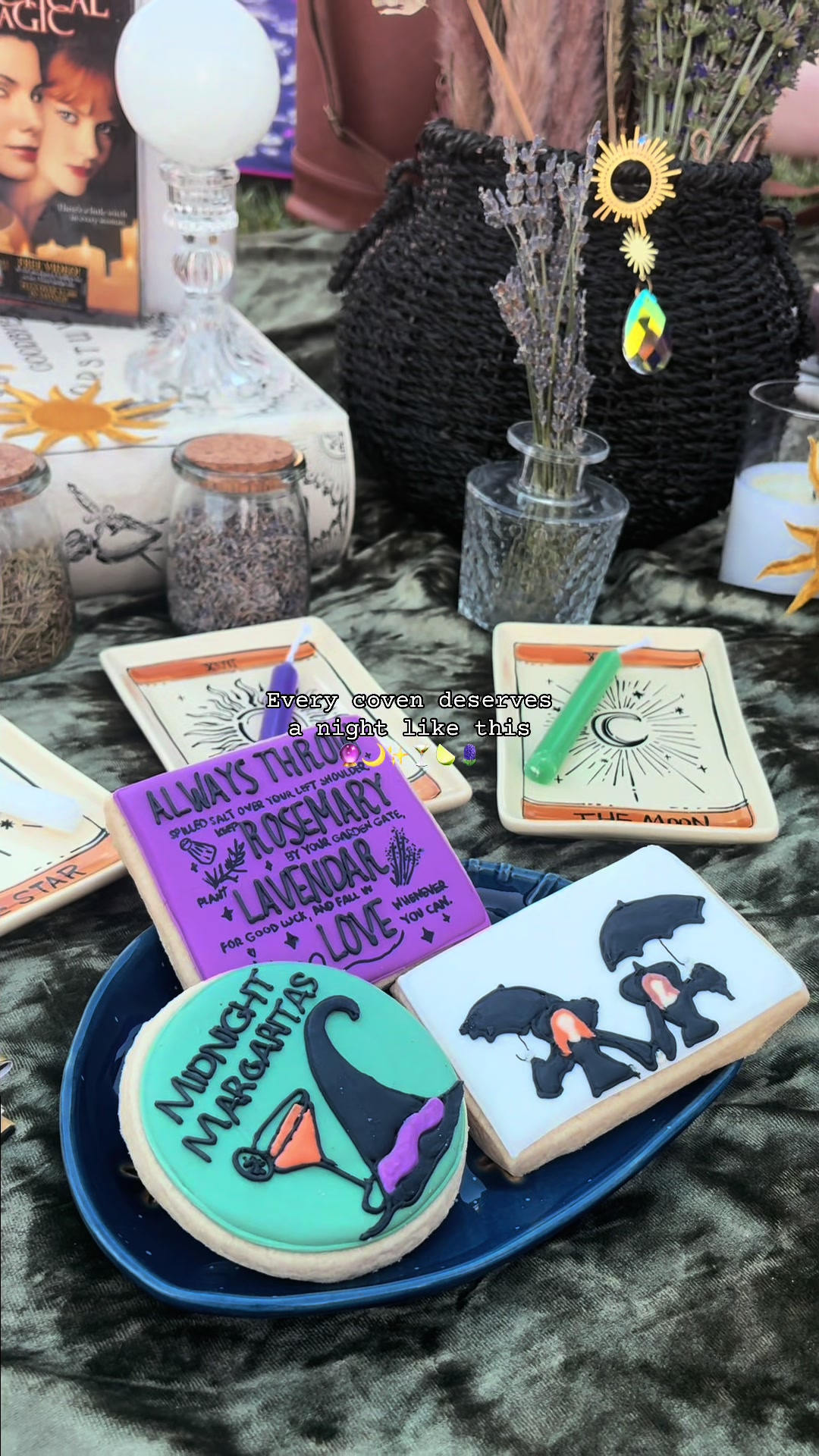 @Valeria🎃🖤🕸️