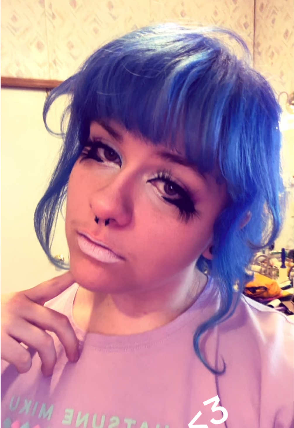 @⃟