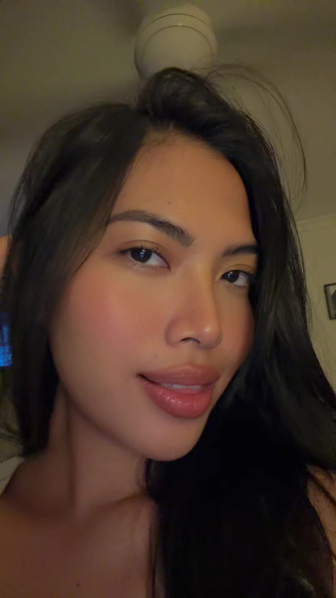 @Mellikay8 on IG
