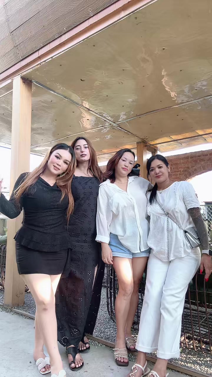 @👑🧿RiyaLclc👑🧿