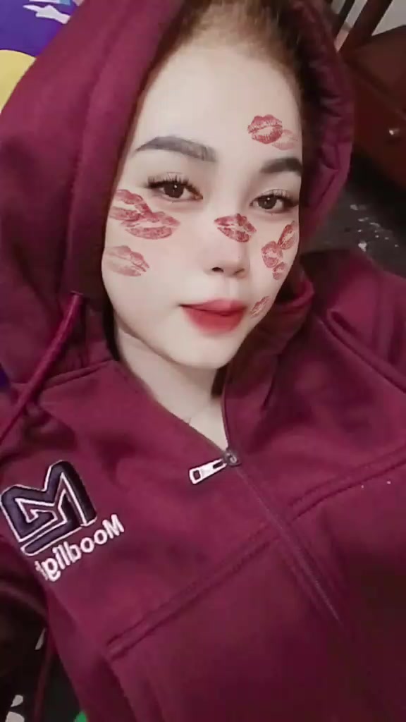 @seleb tiktok