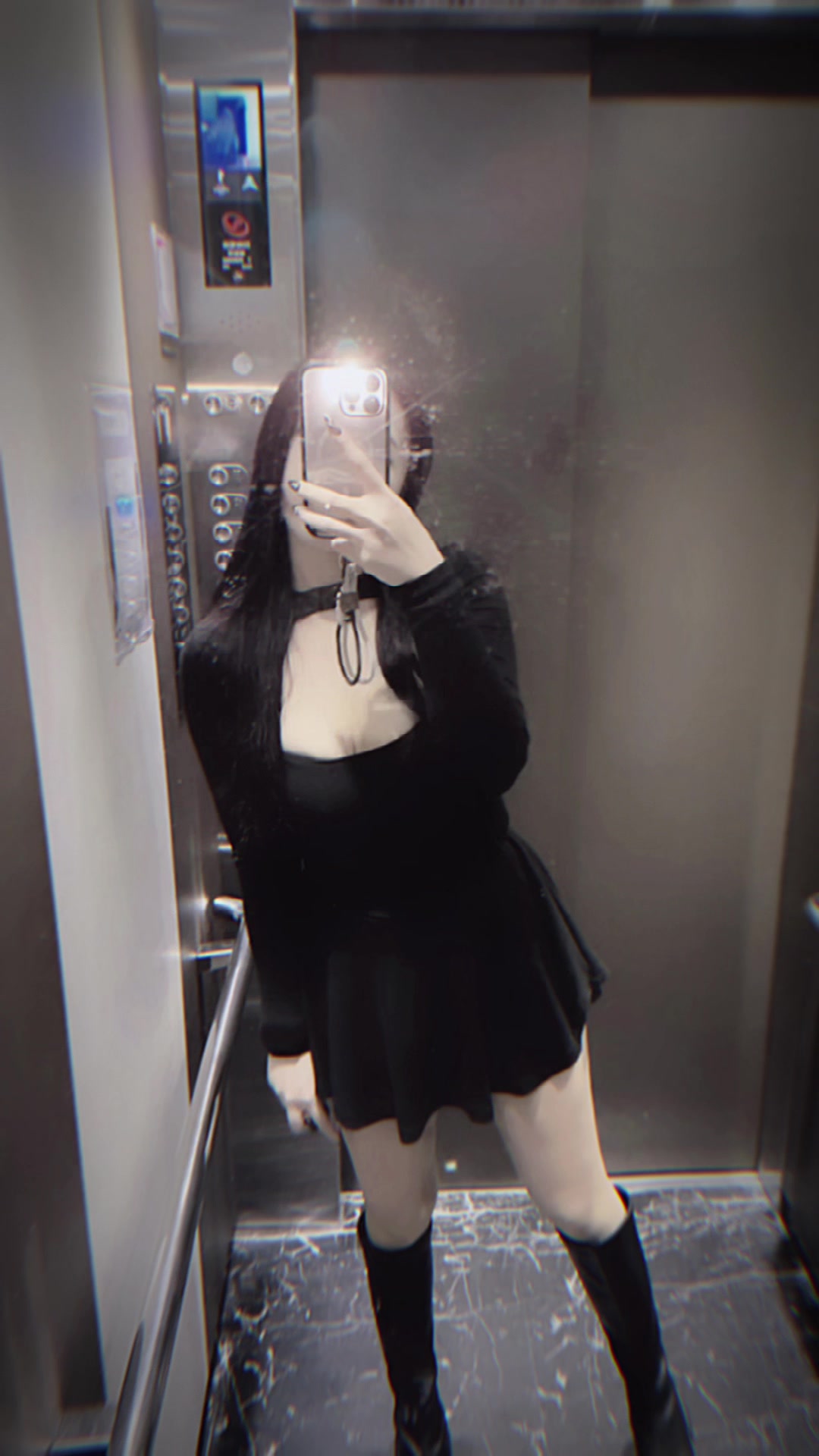@伊笑