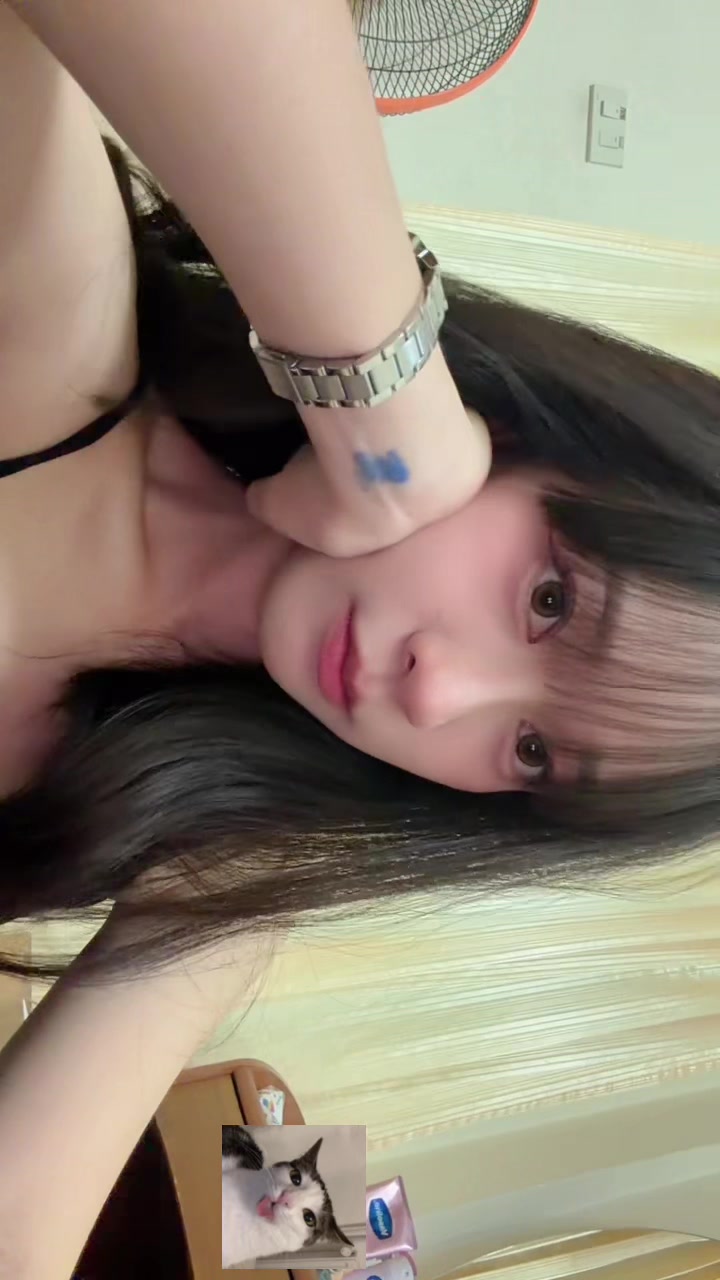 @จนิส
