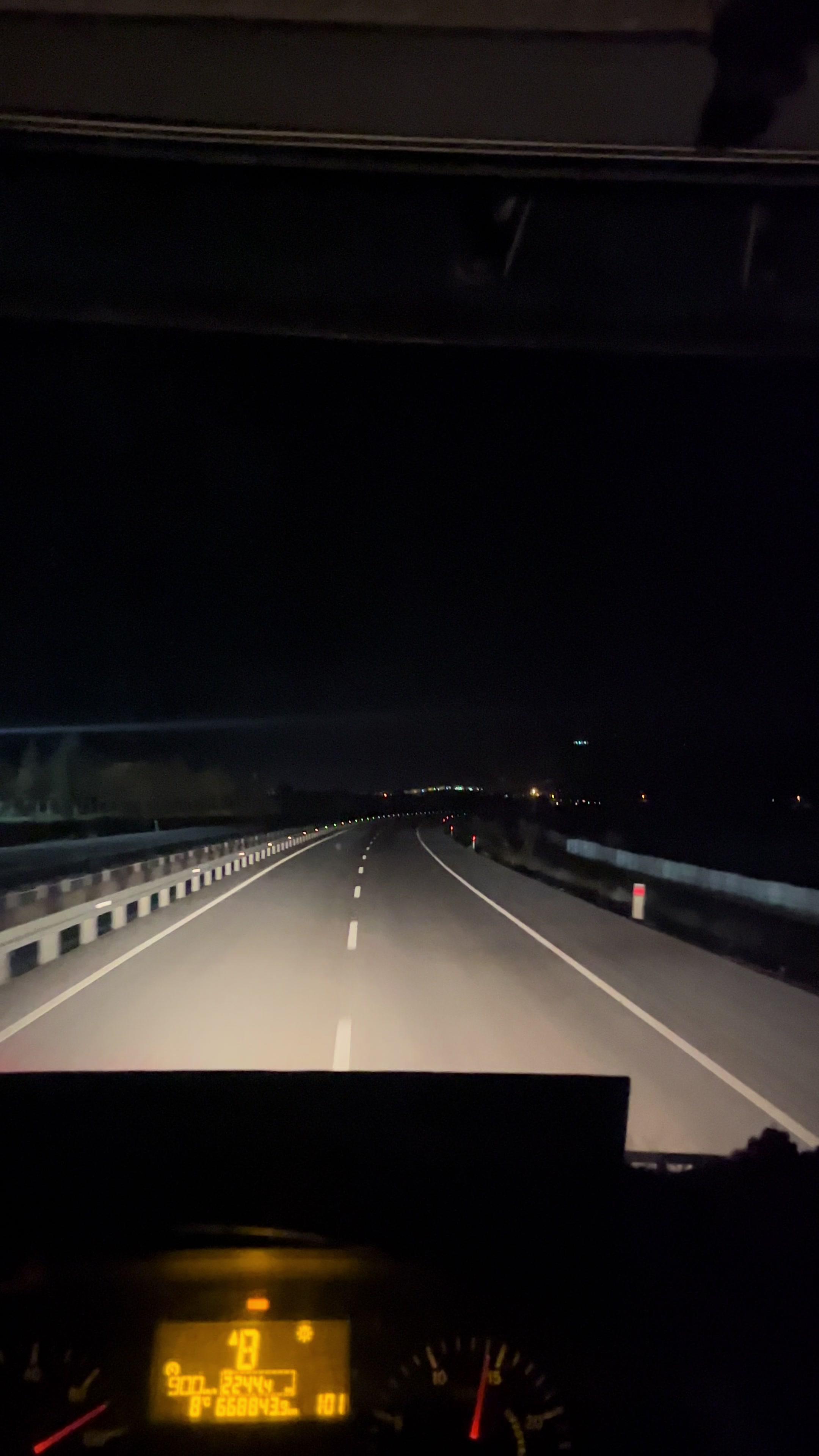 @🖤