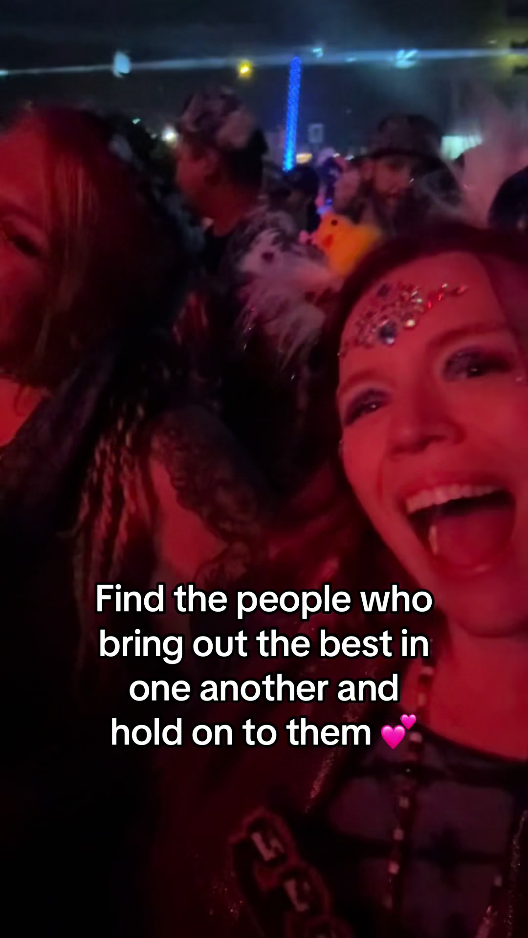 @The Pink Haired Raver 🌀