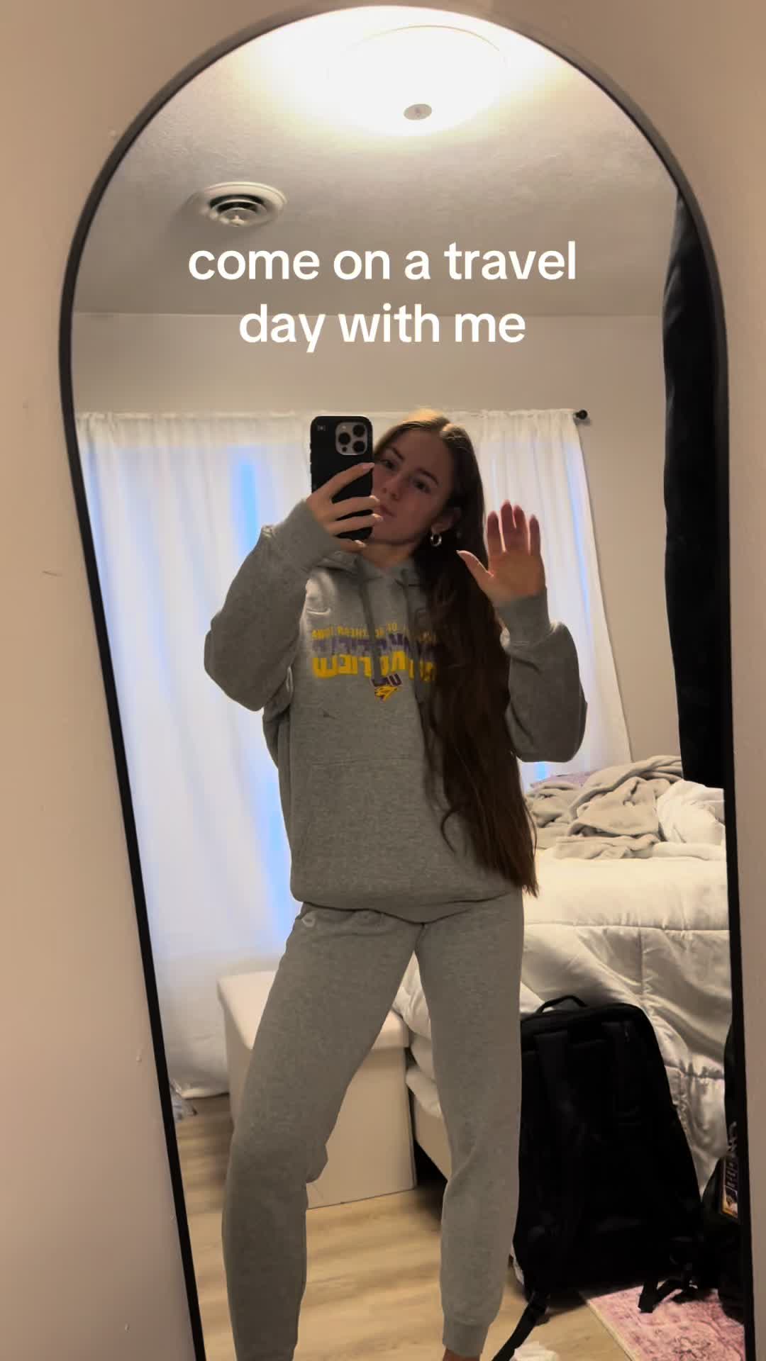 @carlie