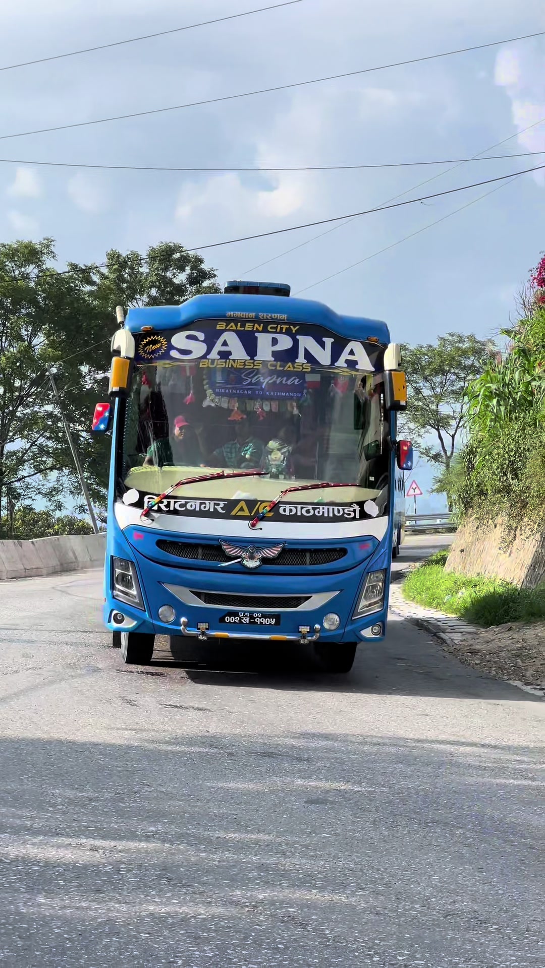 @Deluxe Bus Of Nepal🇳🇵🇳🇵