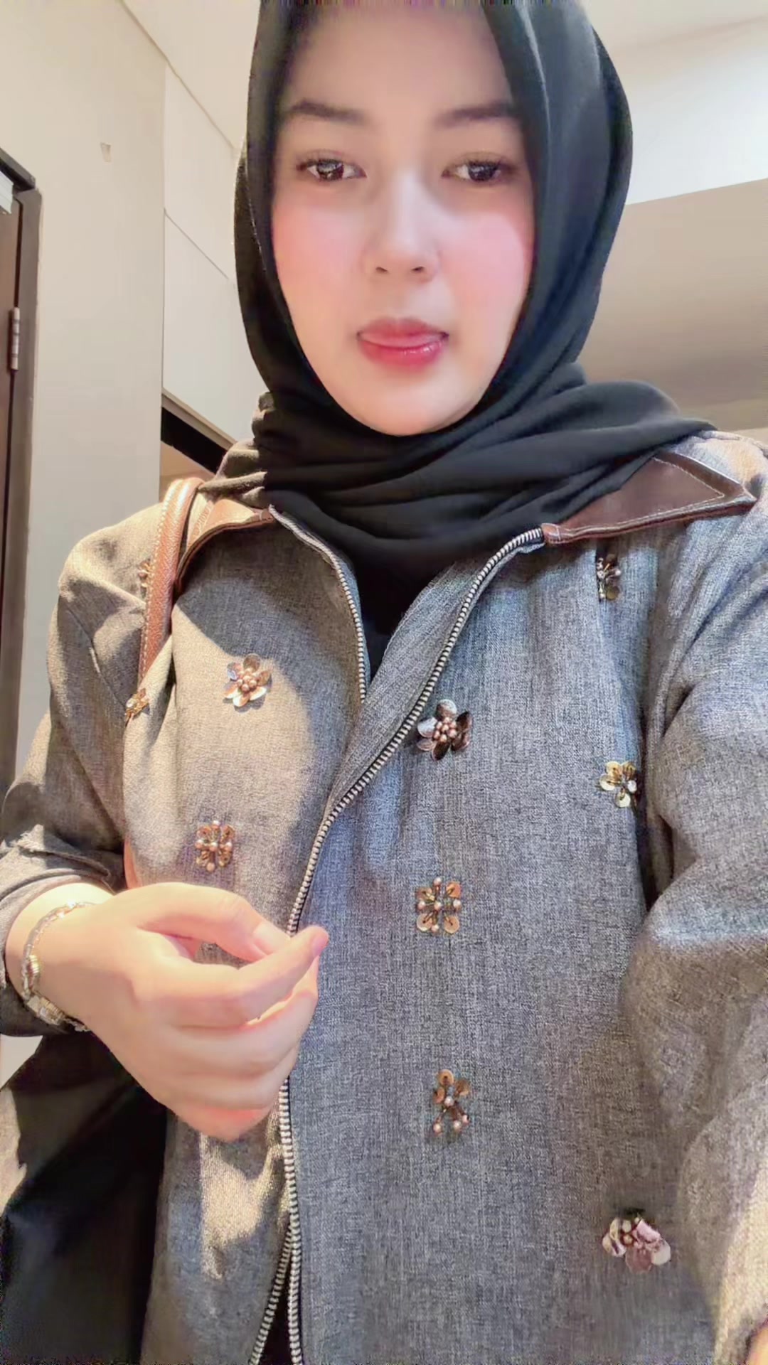 @deyna