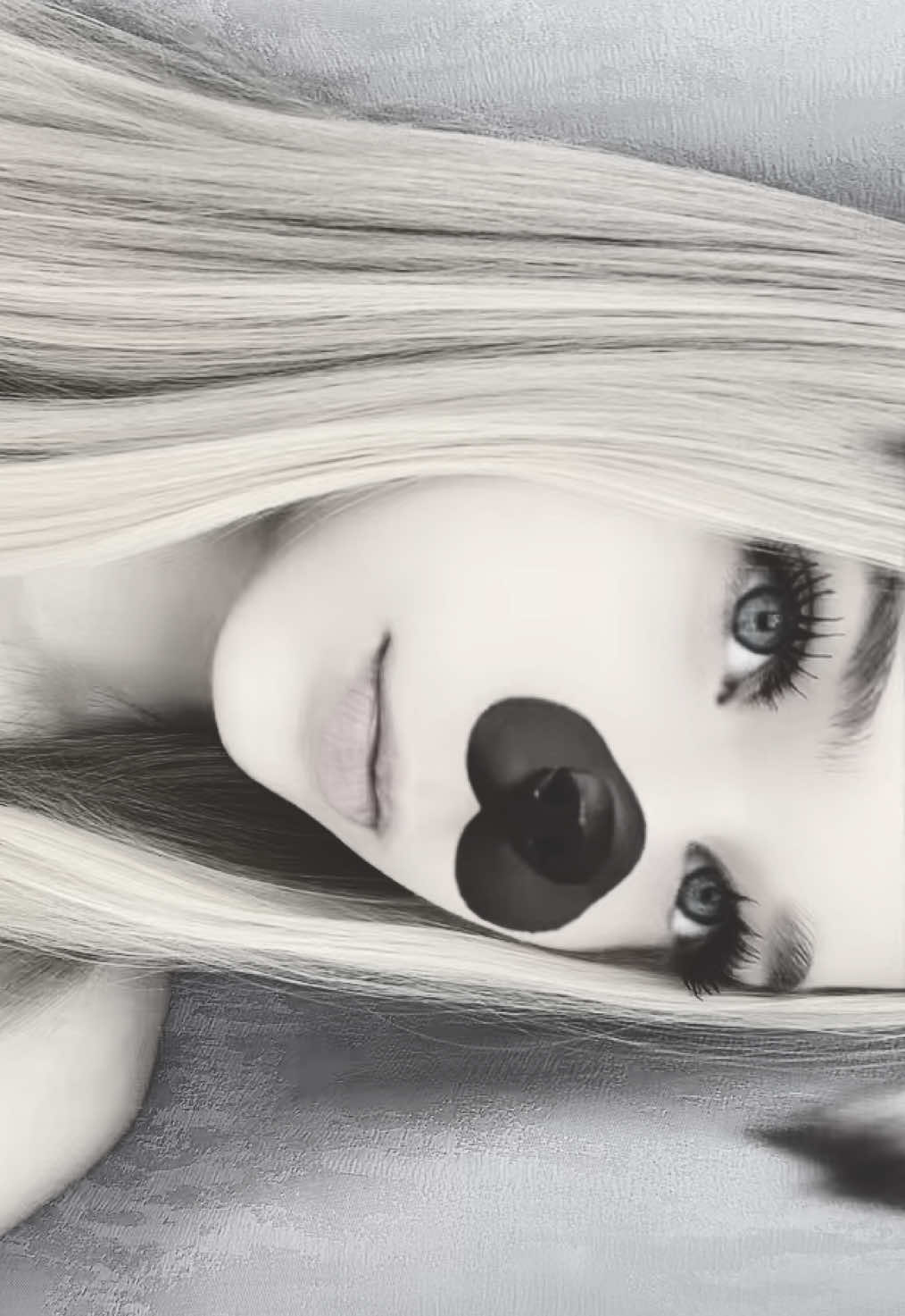 @мила