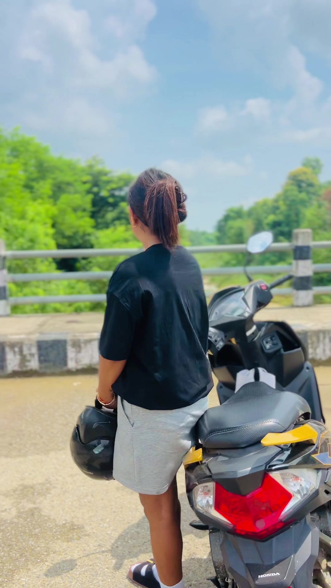 @Miss.Thapa🪻