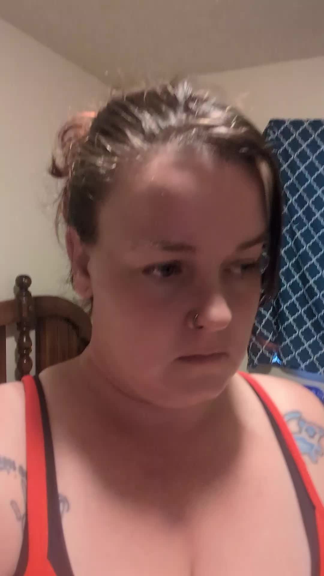 @EmoChickThatsBroken🖤