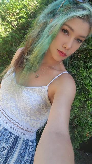@Thegirlwiththecursemark