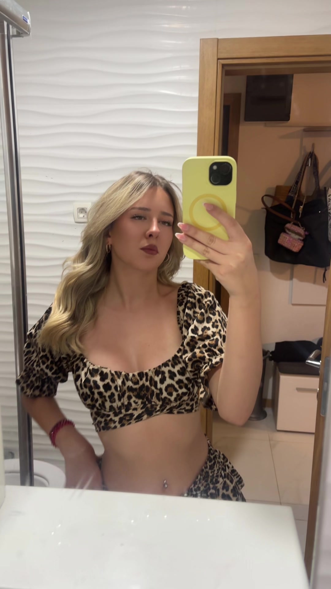 @T