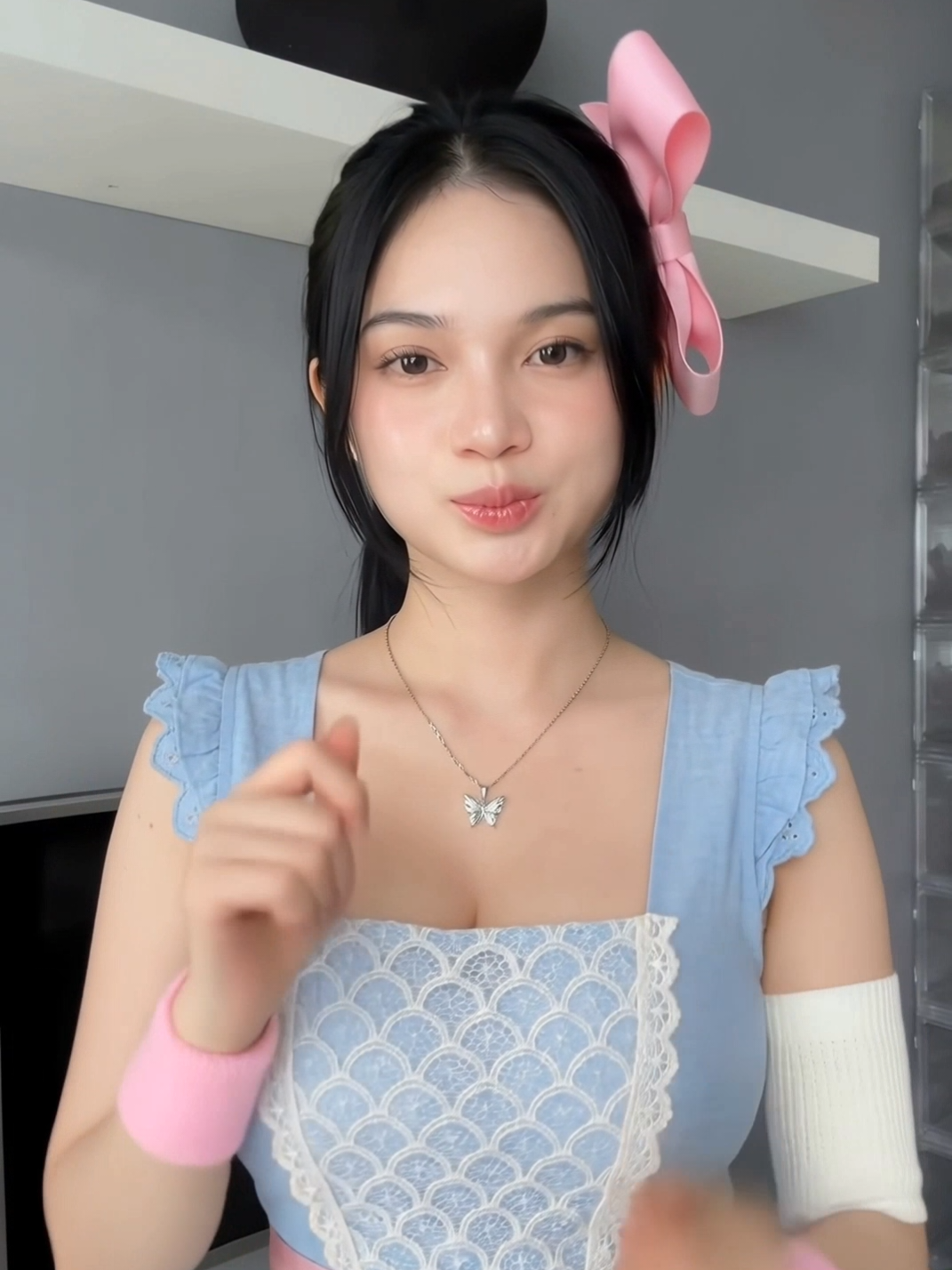 @flora0ne