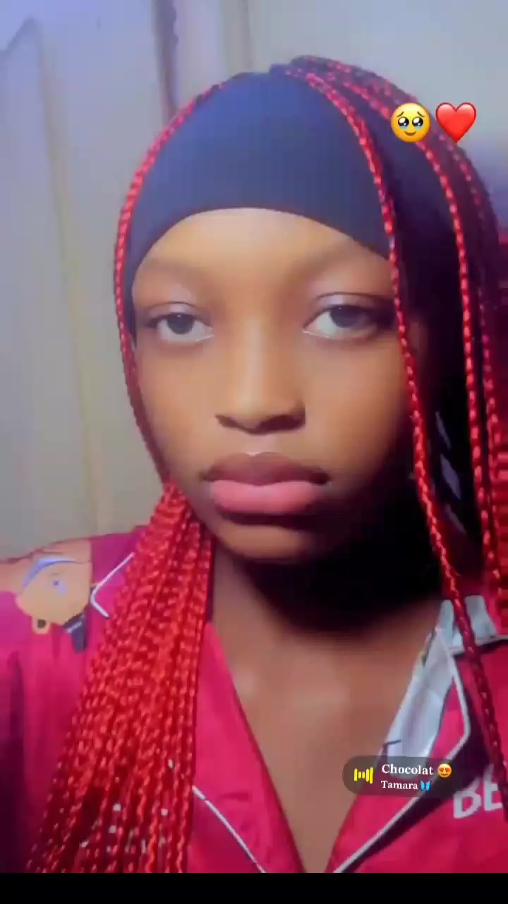 @ëlÿ star la canadienne 🍓🇨🇦