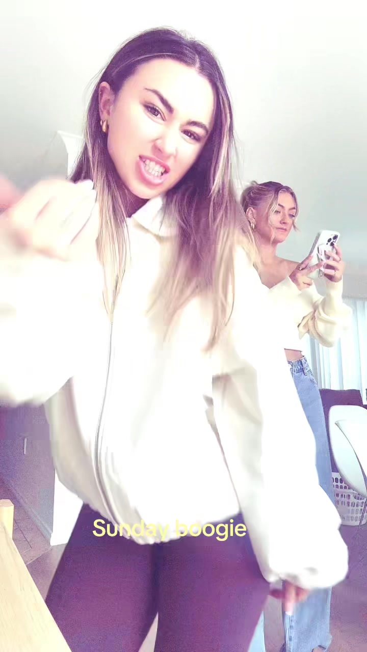 @em jade 🍒🐅🍸🪩