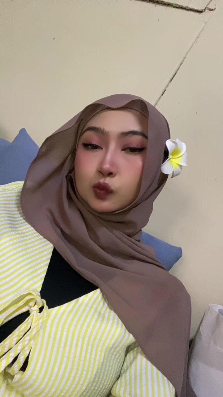 @bukanFatin