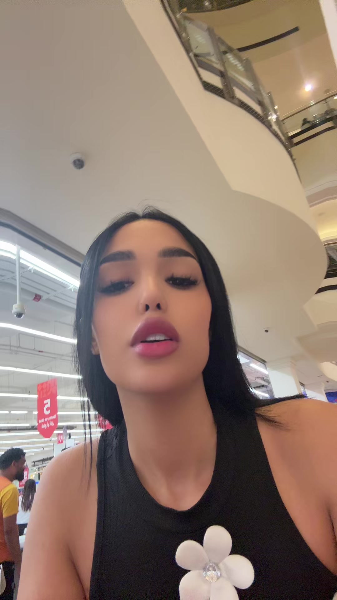 @Oumaima🇦🇪