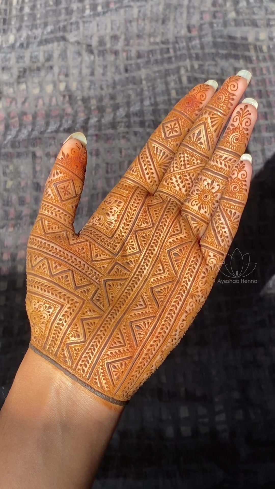 @Ayeshaa Henna
