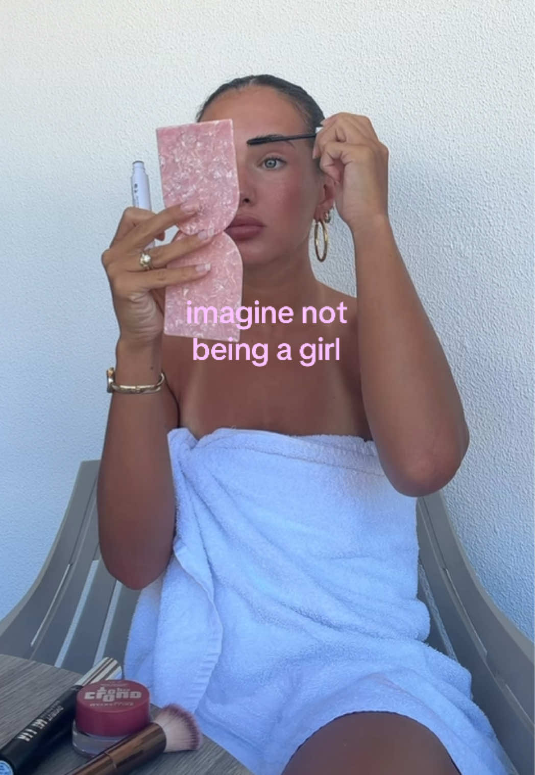 @bellamanierijones