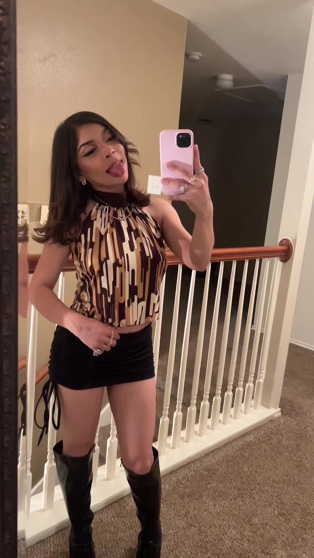@candiszn