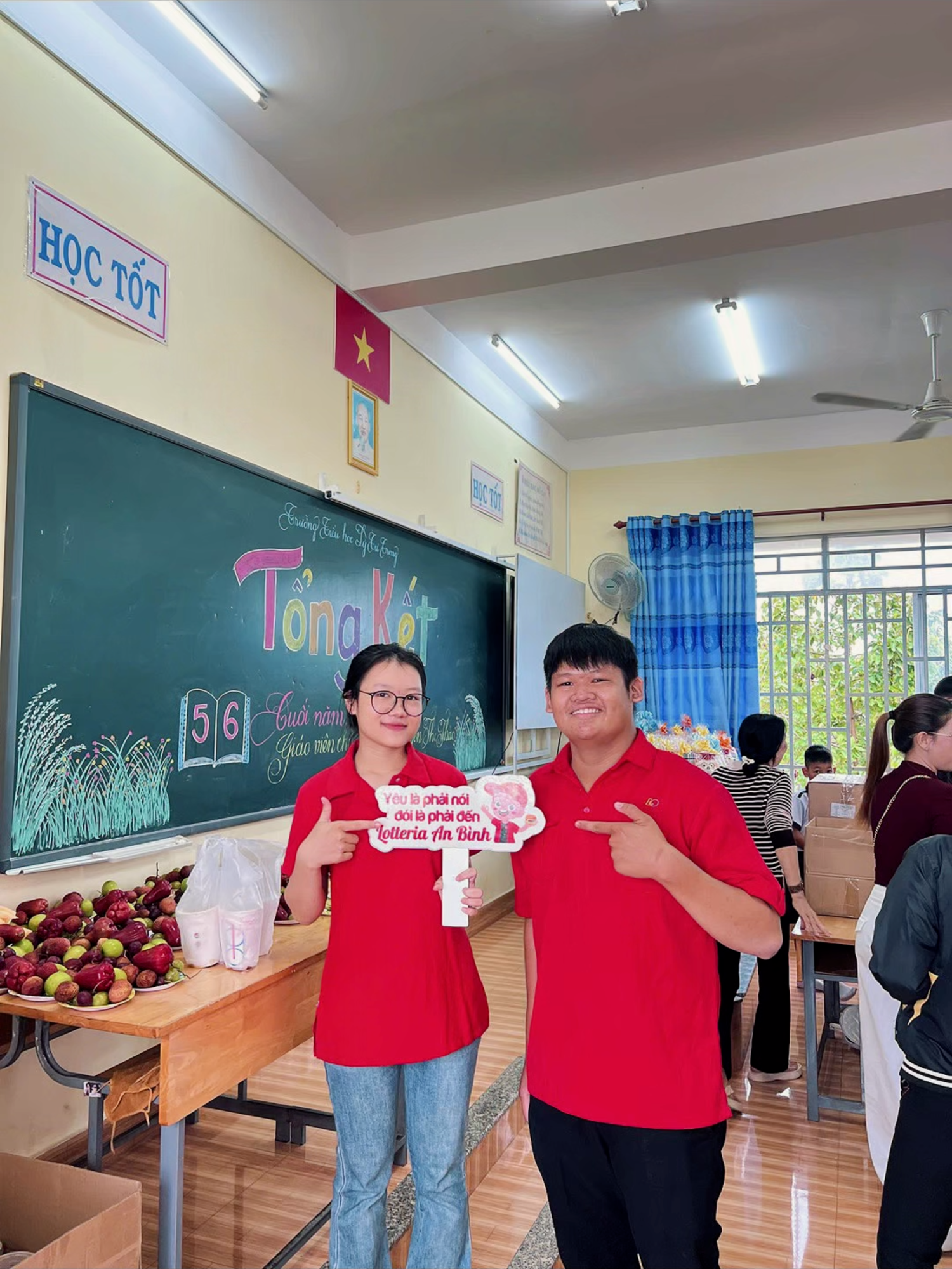 @G&agrave; N&oacute;ng ở một g&oacute;c An B&igrave;nh