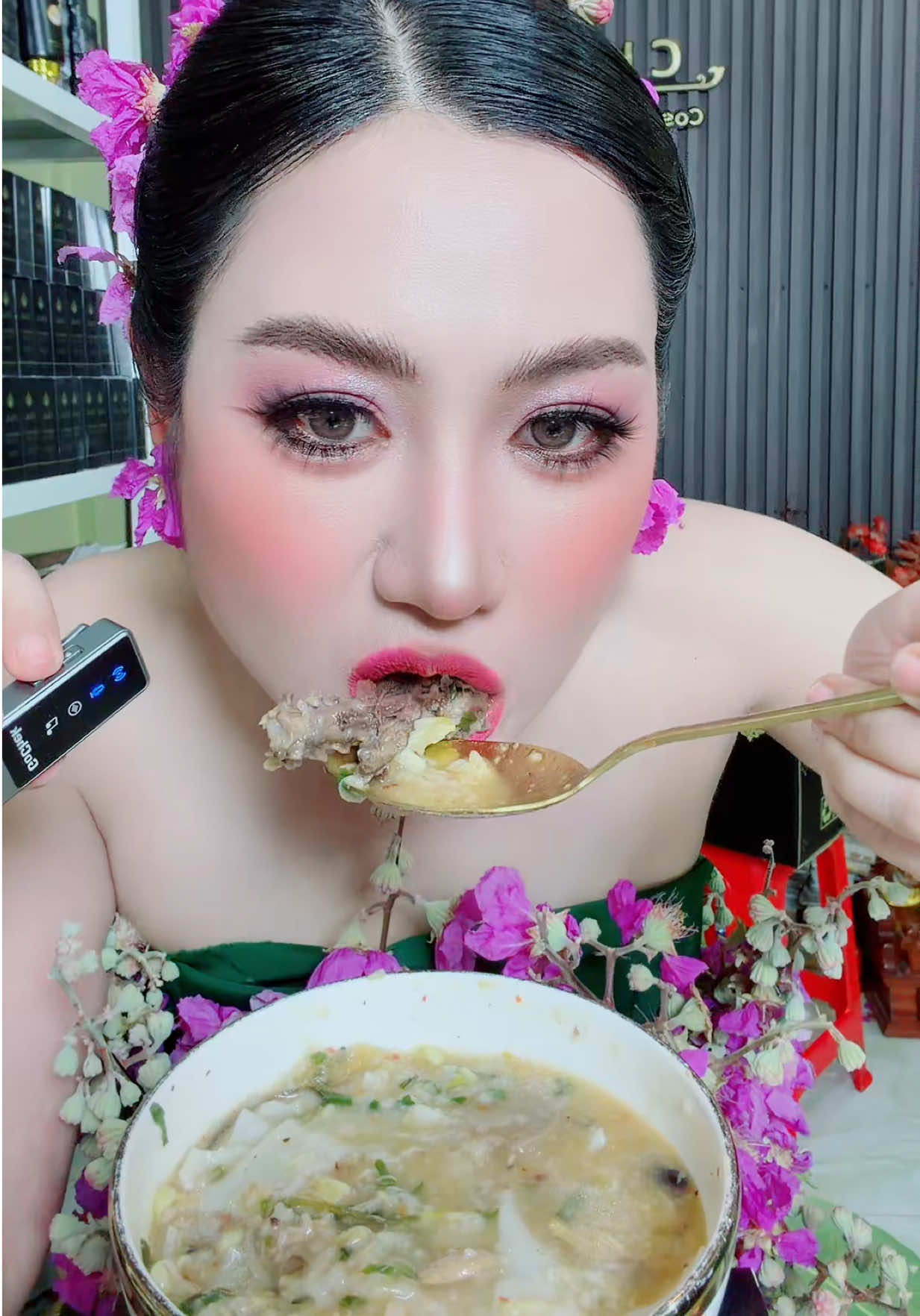 @MOMMY LIN ម៉ាមី លីន