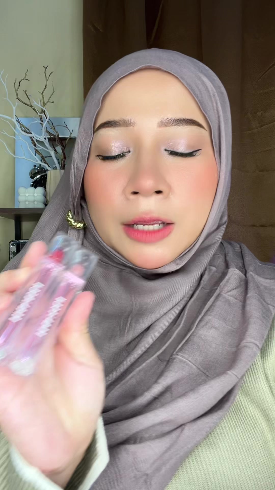 @Anis Yunia Akbar (AYA)